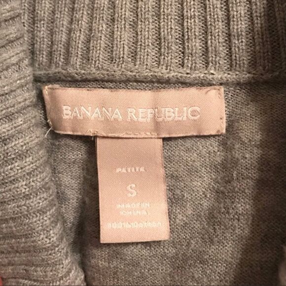 Banana Republic Women’s Gray Buttonless Cardigan Petite - Picture 8 of 9